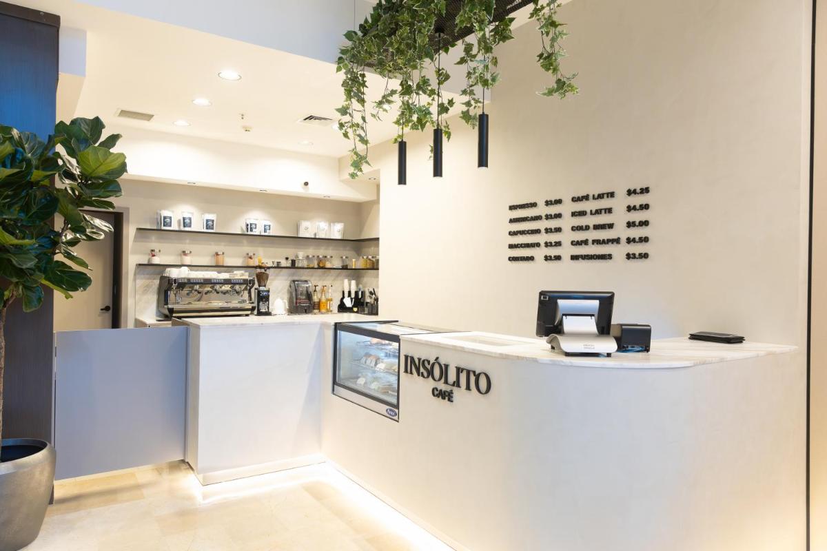 Victoria Hotel and Suites Panama - Housity