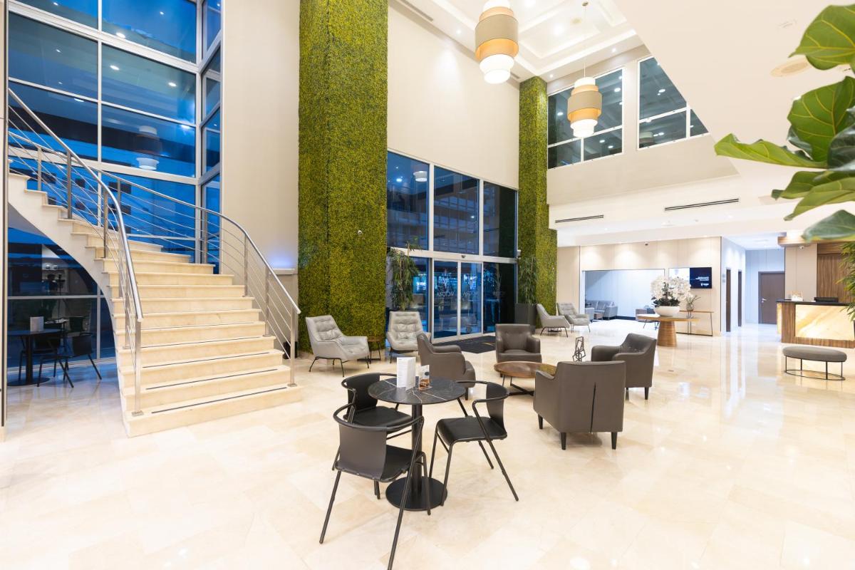 Victoria Hotel and Suites Panama - Housity