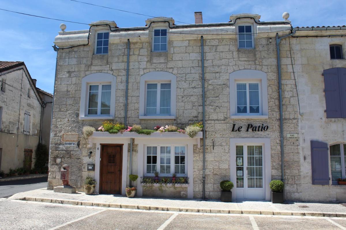 Le Patio Chambres et Tables d'Hôtes - Housity