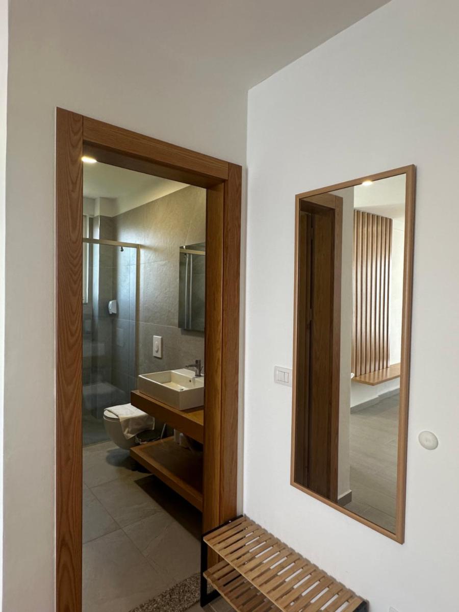 Serenity In - Housity