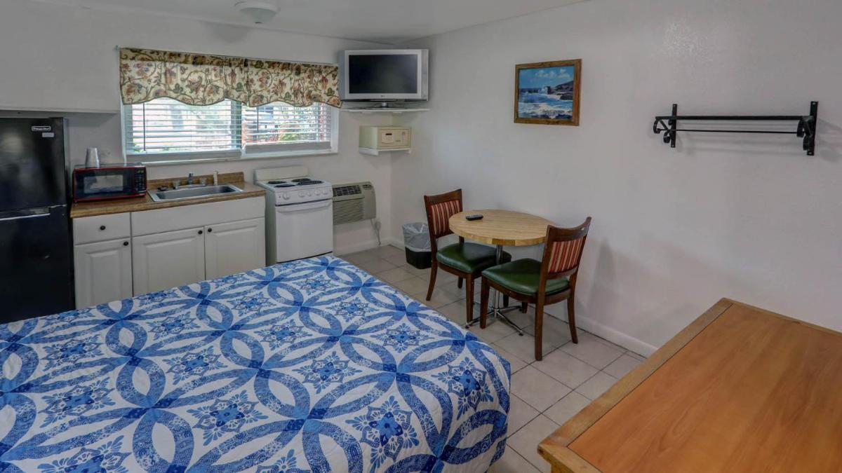 Green Seas Motel - Housity