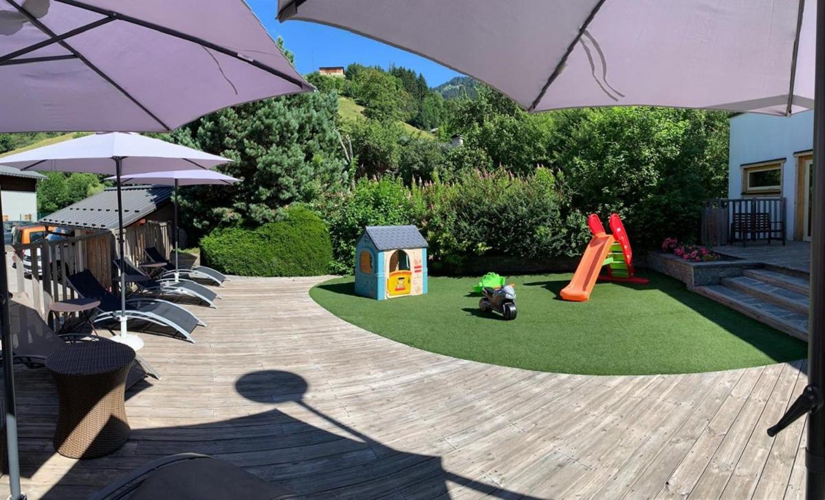 Jardin de l'établissement Les Chalets de La Griyotire