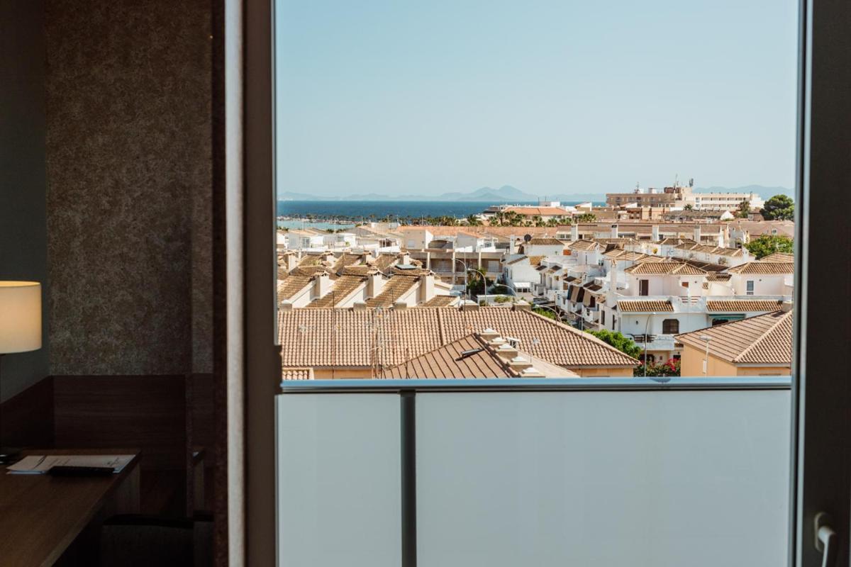 Vista general del mar o vista desde el hotel