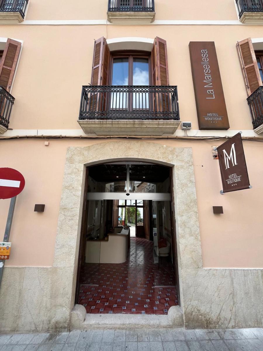 Hotel La Marsellesa - Housity