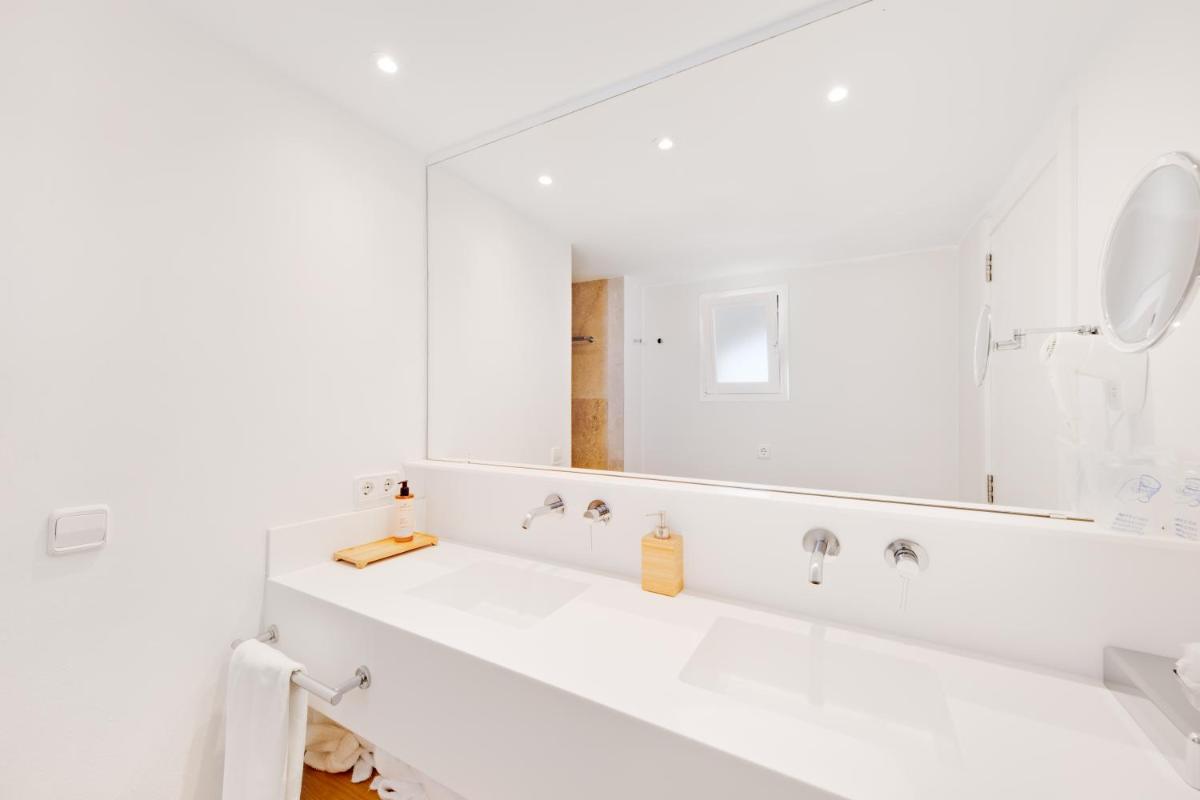 Un baño de Hotel Villa Chiquita - Adults Only - Over 12