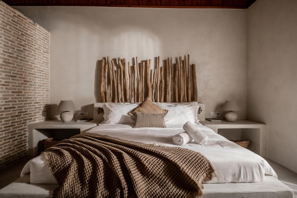 Garden Village Studios & Apartments - Housity