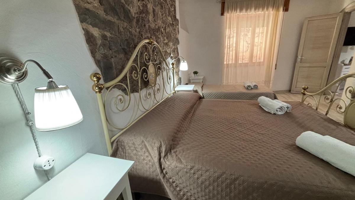A Casa di Nonno tra mare e montagna AC WiFi - Housity