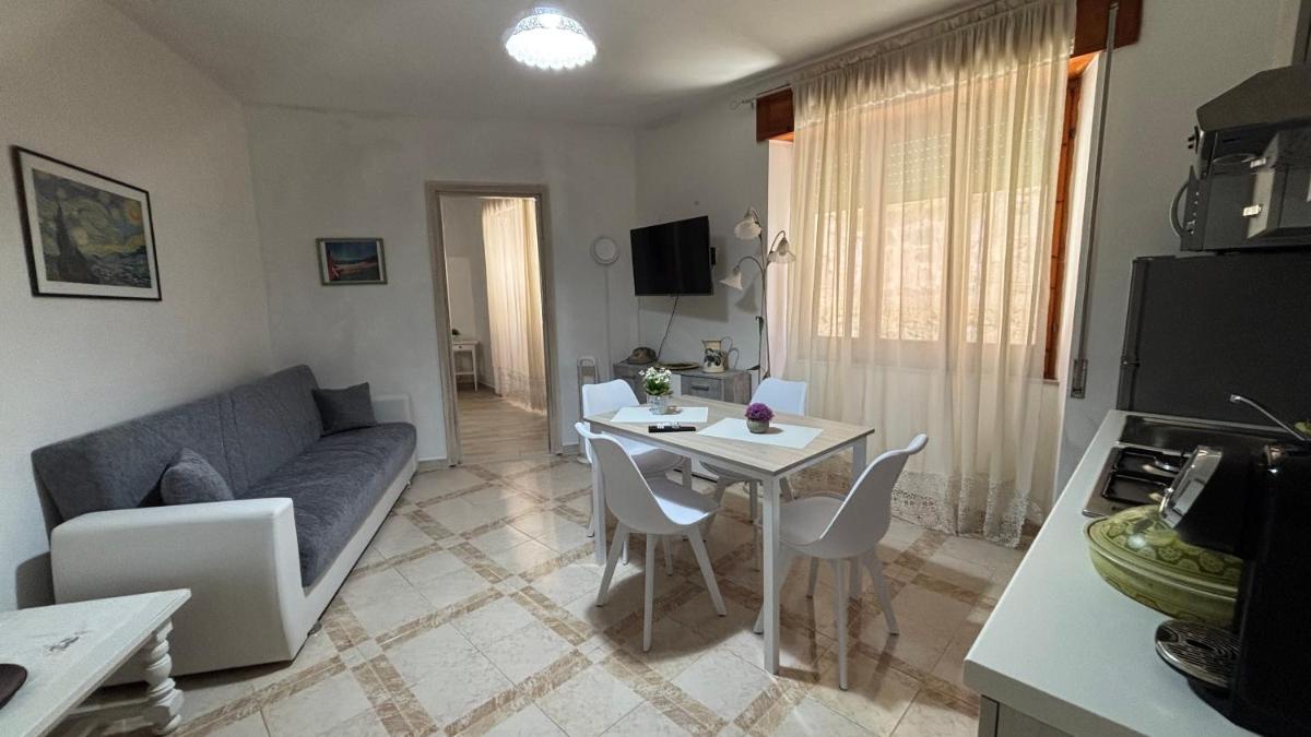 A Casa di Nonno tra mare e montagna AC WiFi - Housity