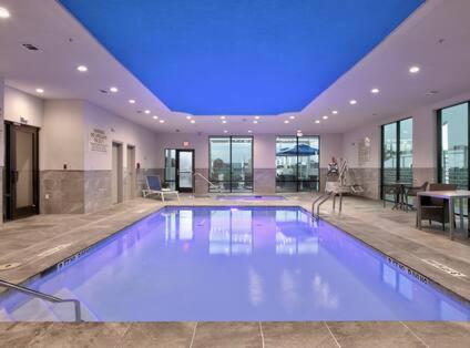 Hampton Inn & Suites Dalhart - Housity