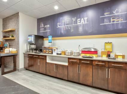 Hampton Inn & Suites Dalhart - Housity
