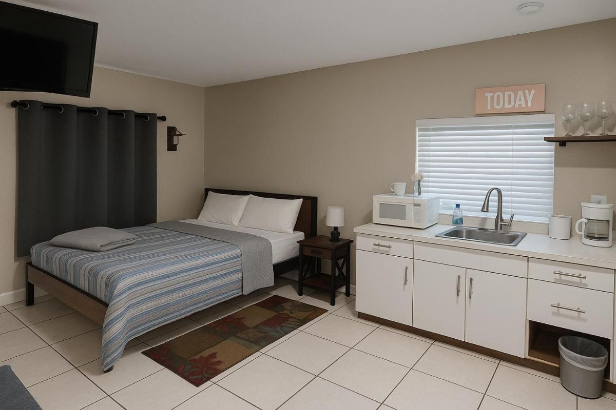 Green Castle Apartment in Tampa Near Airport and Busch Gardens - Housity