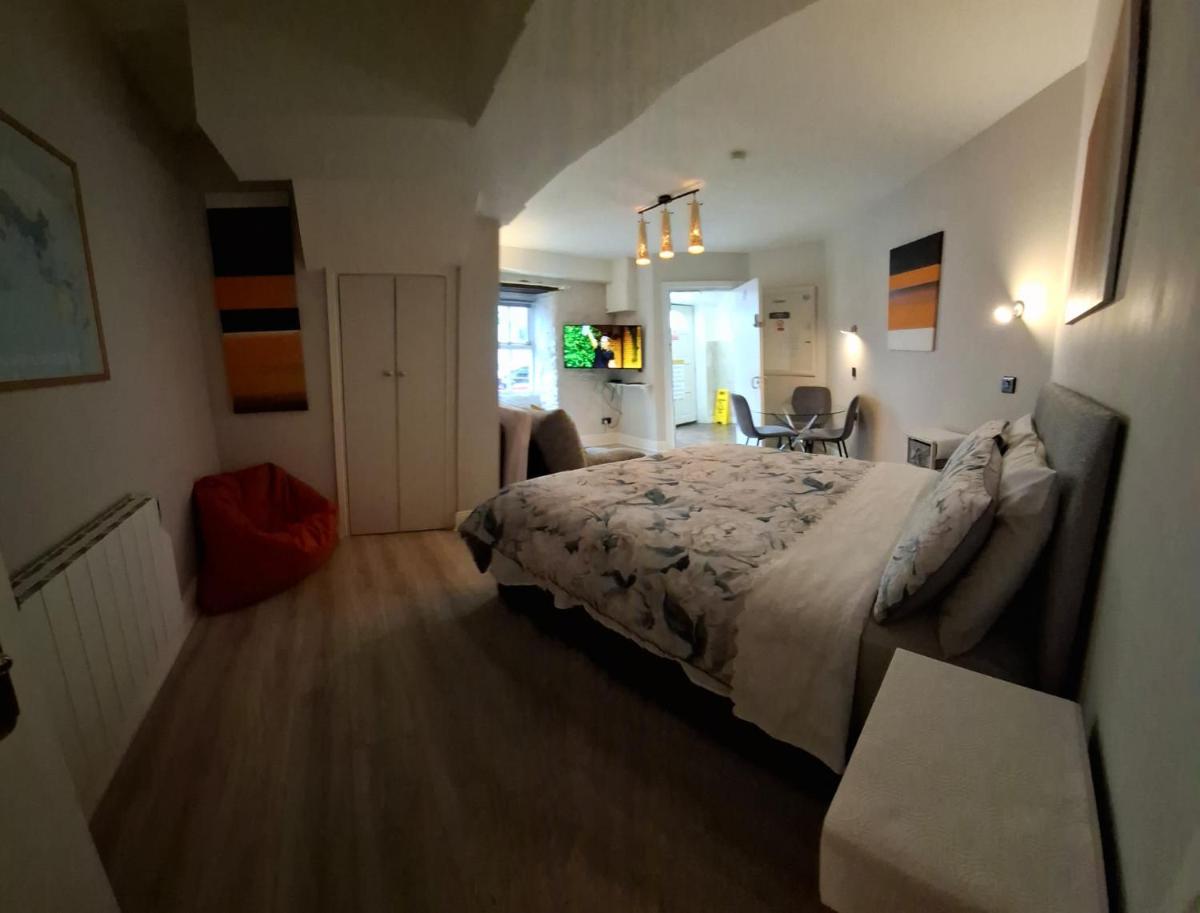 Mariners Rest One Bedroom Apartment in Innishannon Village - Housity