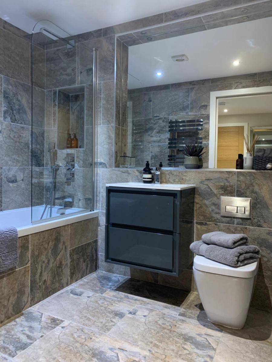 #8 Brunel House Luxury Apartment in Great Malvern - Housity