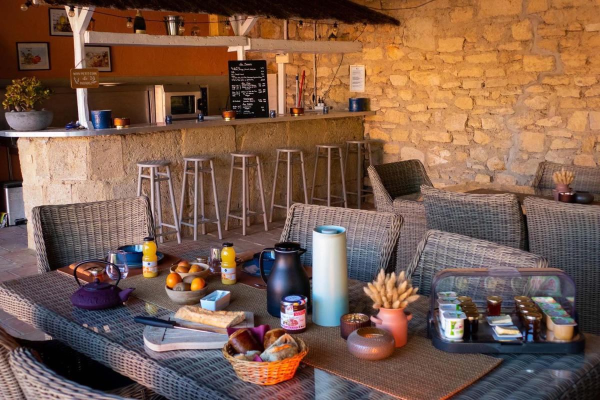 Le Mas de Gleyzes - Charme Authentique & Détente avec Piscine - Housity