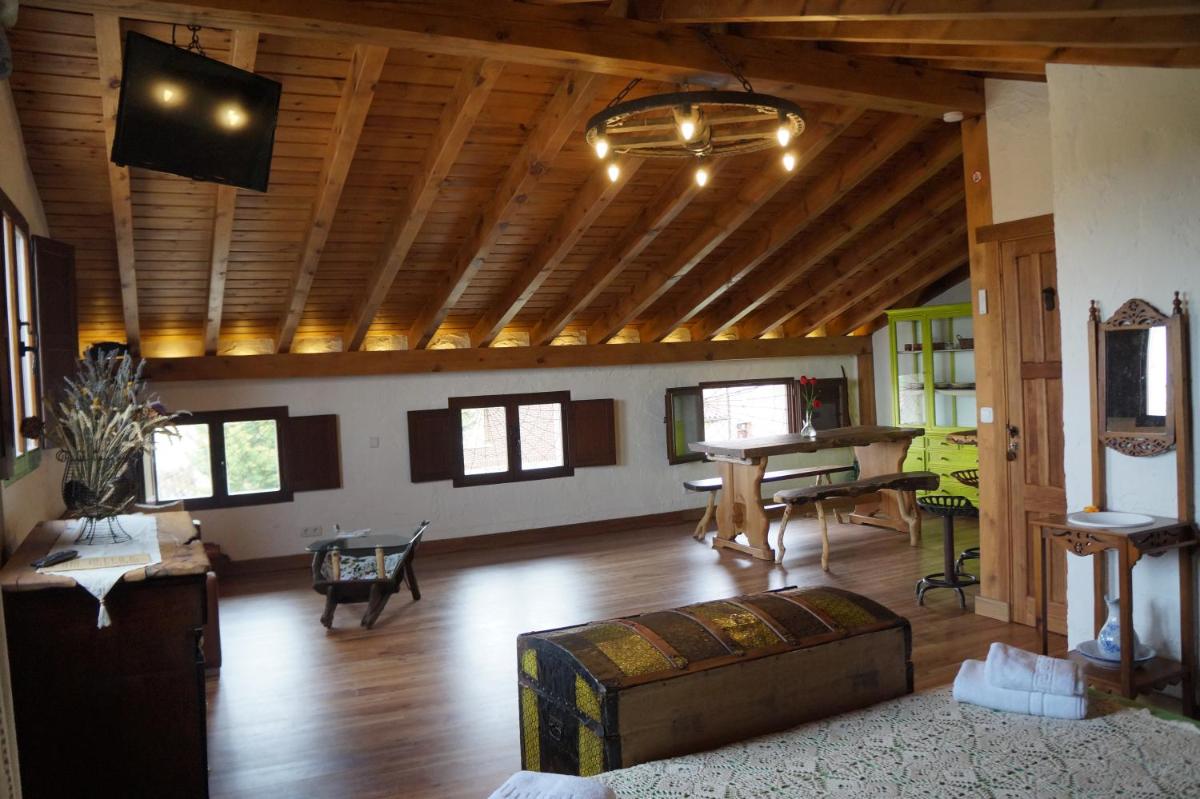 Casa Rural Bioenergética La Serrezuela - Housity