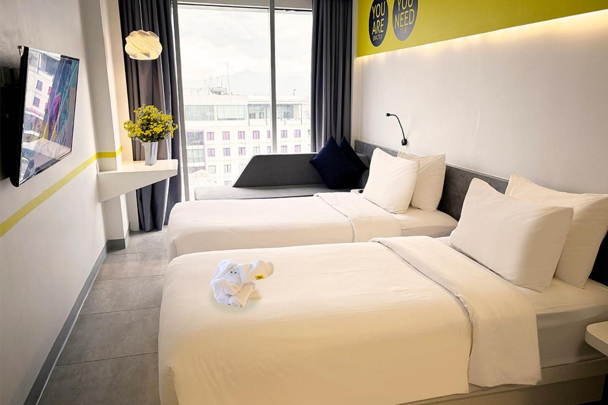 YELLO Hotel Paskal Bandung - Housity