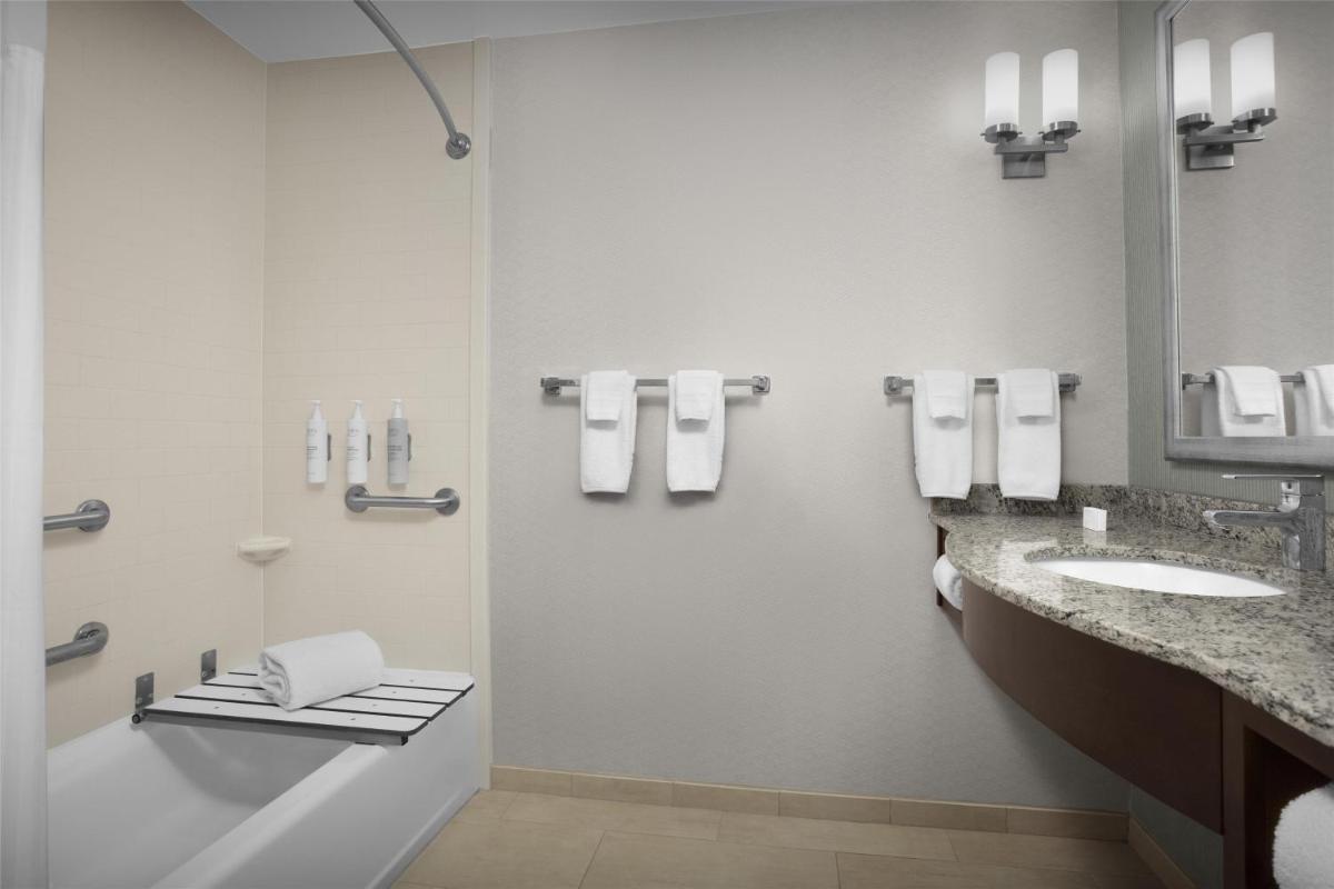 Hilton Garden Inn Gallup - Housity