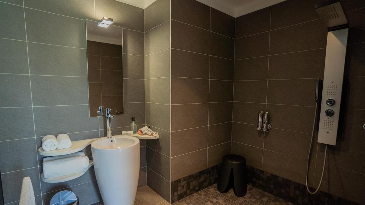 Salle de bains dans l'établissement Les Villas du Parc de la Chabotterie