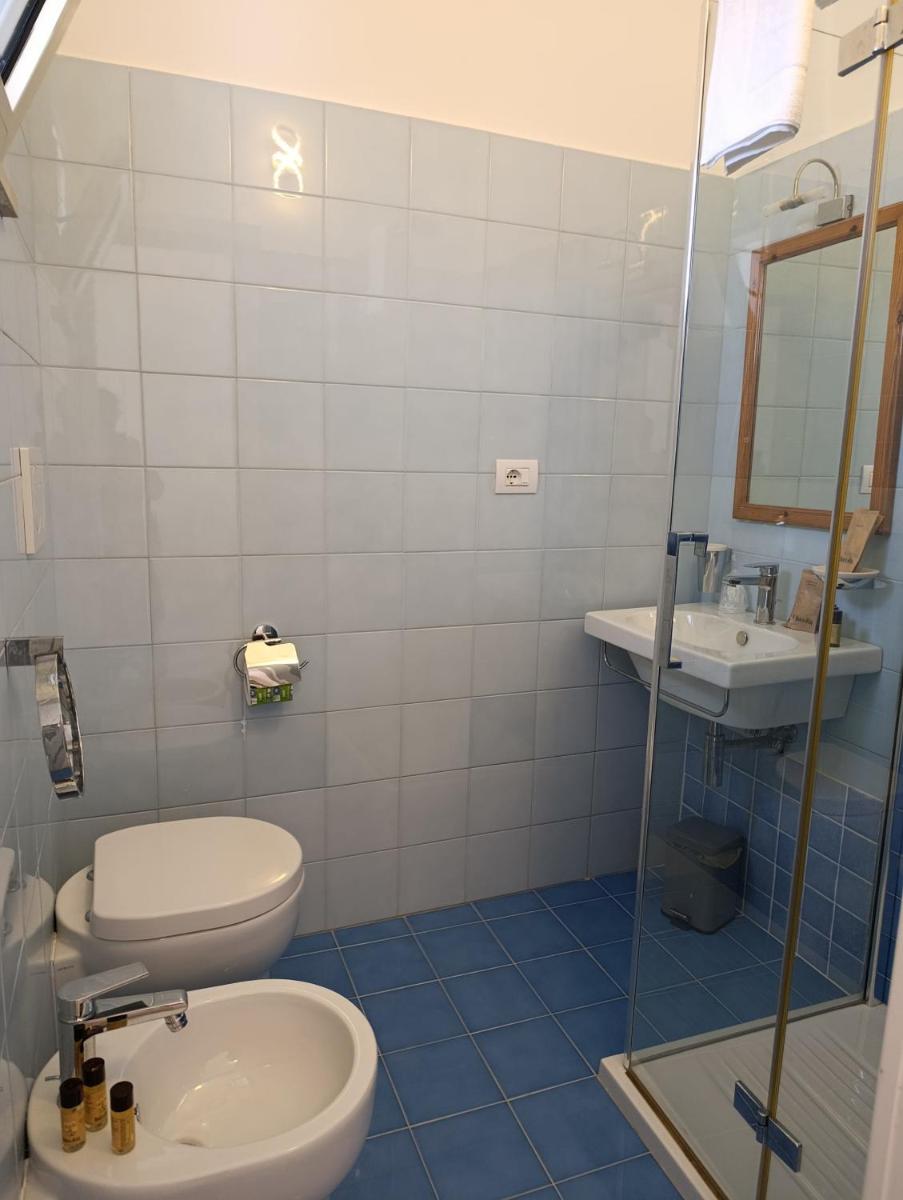 La Tartana - Housity