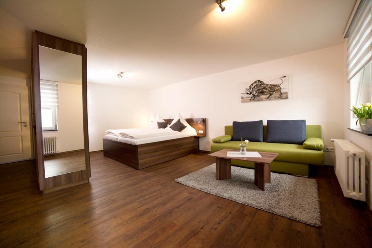 Hotel Gasthaus Roter Ochsen - Housity