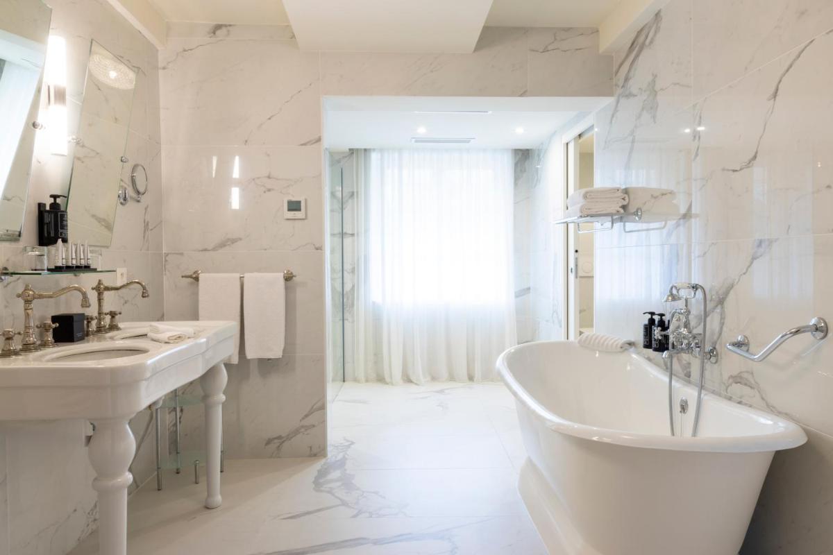 Salle de bains dans l'établissement La Signoria & Spa