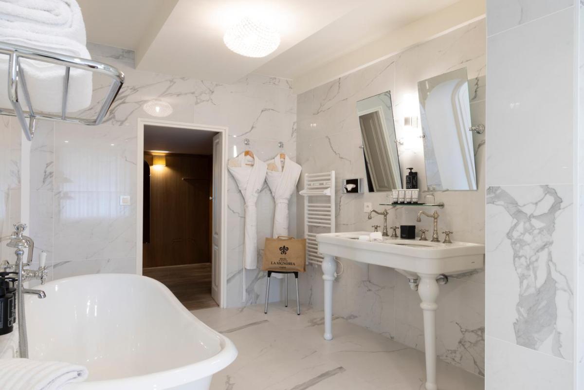 Salle de bains dans l'établissement La Signoria & Spa