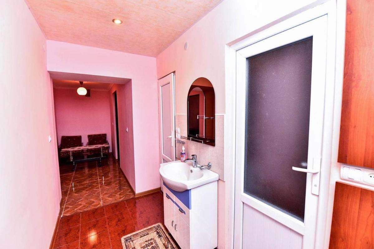 Aghasu Tun B&B - Housity