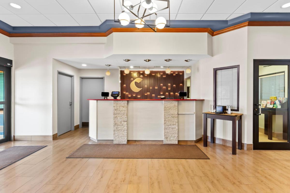 Comfort Inn & Suites Kenosha-Pleasant Prairie - Housity