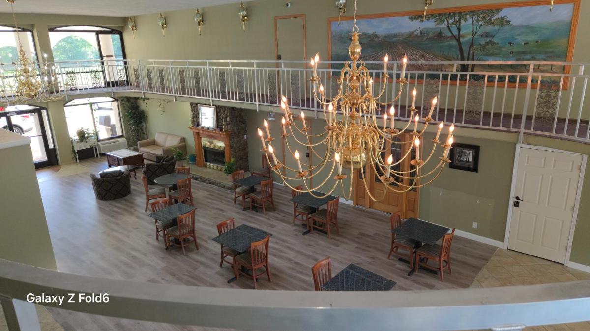 Americana Inn - Henderson - Housity