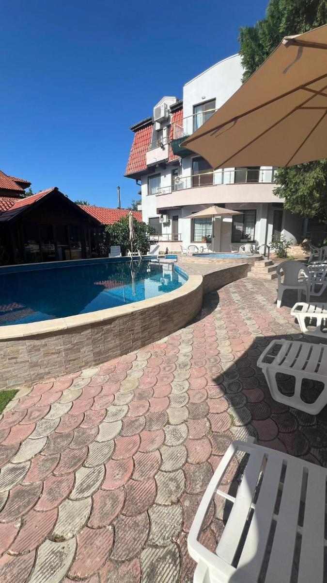 FAMILY HOTEL SAINT PETER - Housity