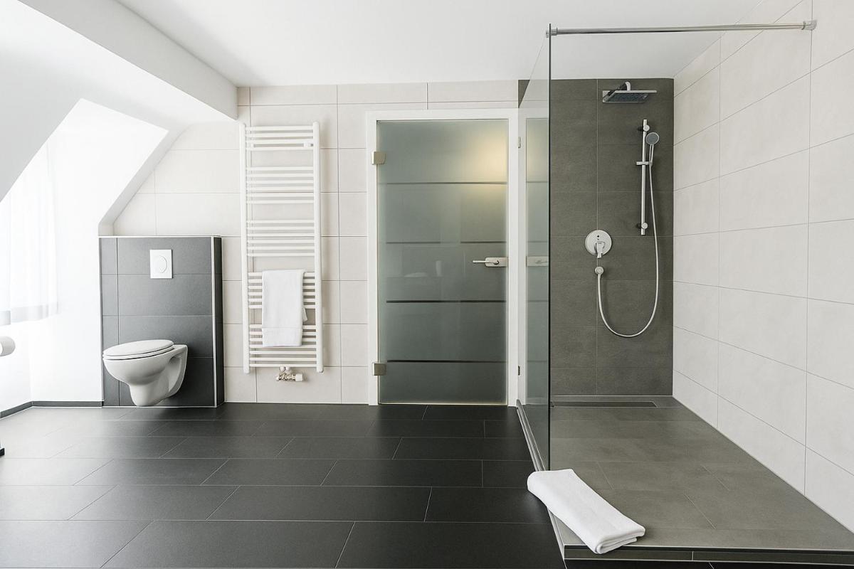 City Hotel - Housity