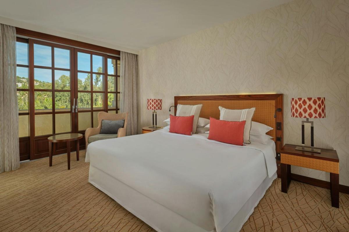 Cama o camas de una habitación en Sheraton Mallorca Arabella Golf Hotel