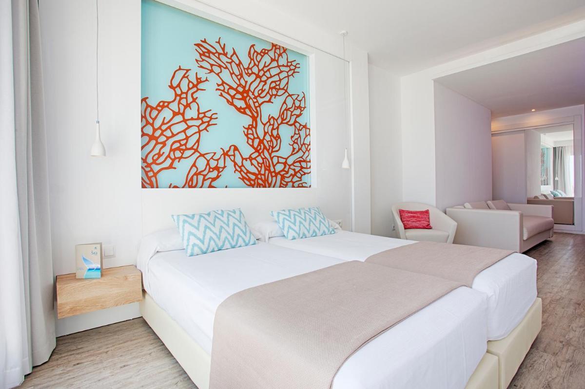 Cama o camas de una habitación en The Sea Hotel by Grupotel - Adults Only
