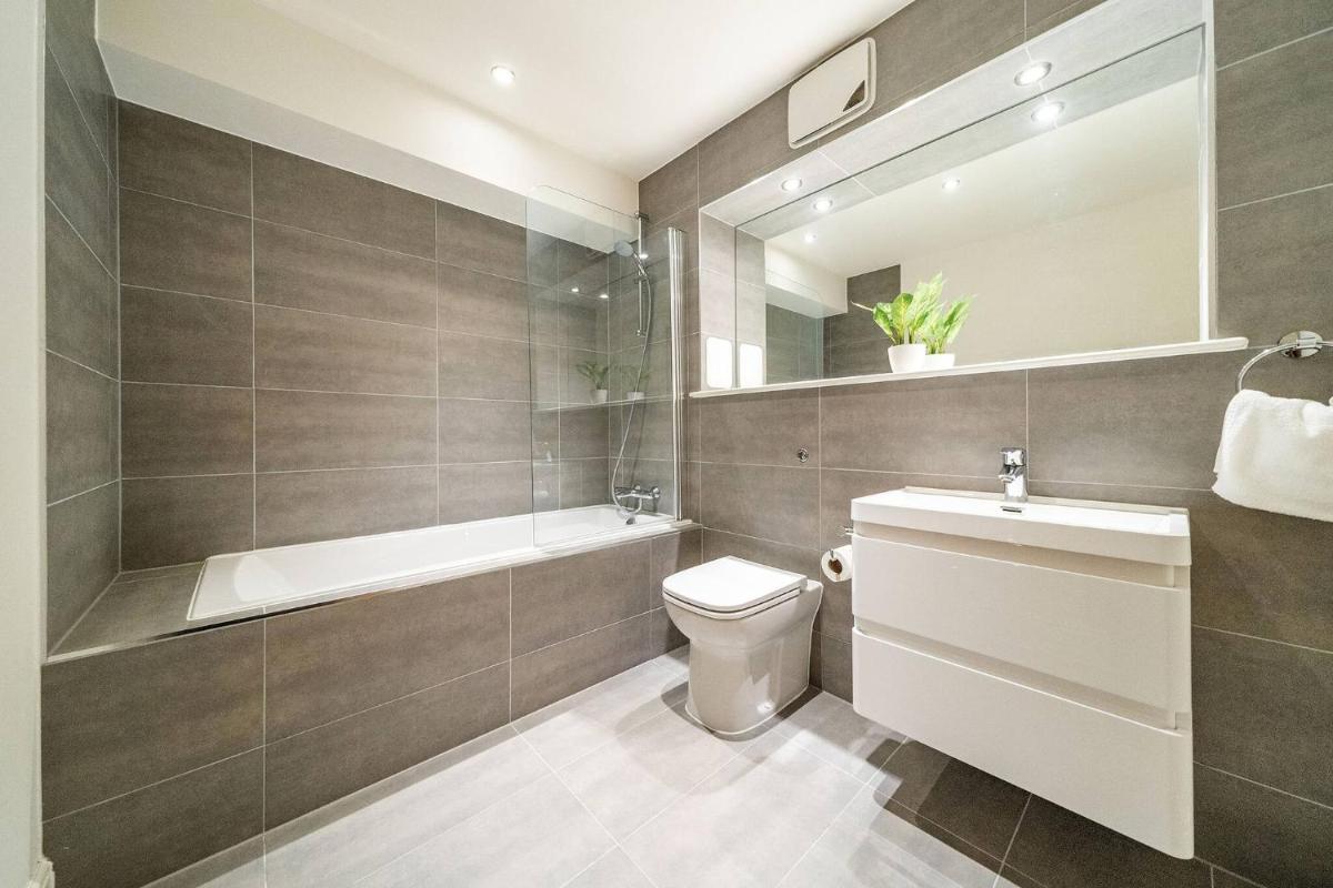 Whinny Brae - Housity