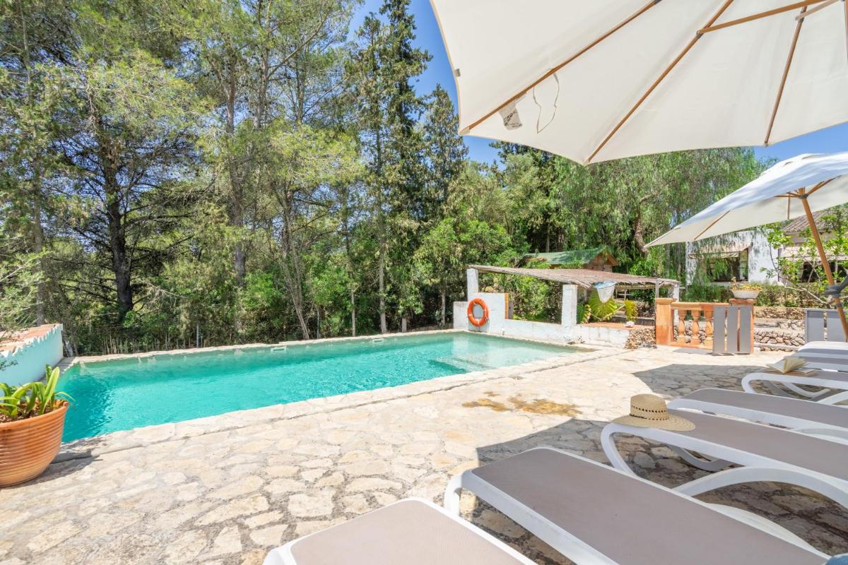 Ca na Tinta - Housity