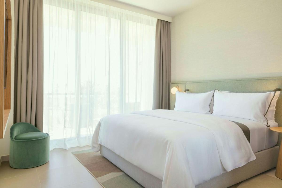 Uma cama ou camas num quarto em The Westin Salgados Beach Resort, Algarve