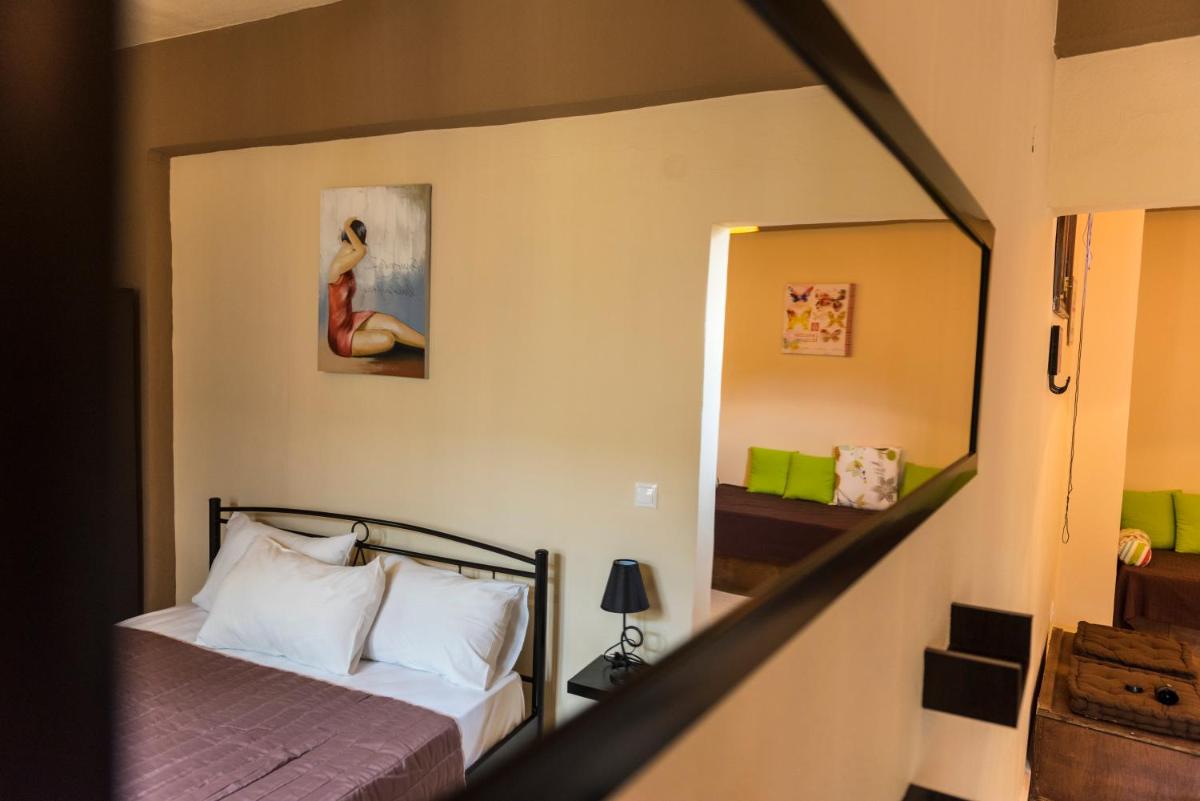 Zografos Apartments - Old Town - Housity