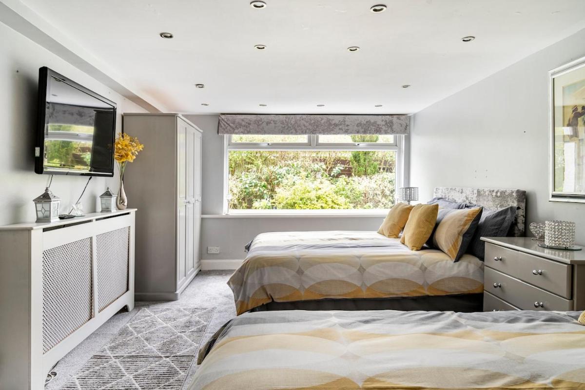 2 Bedroom Garden Flat - Housity