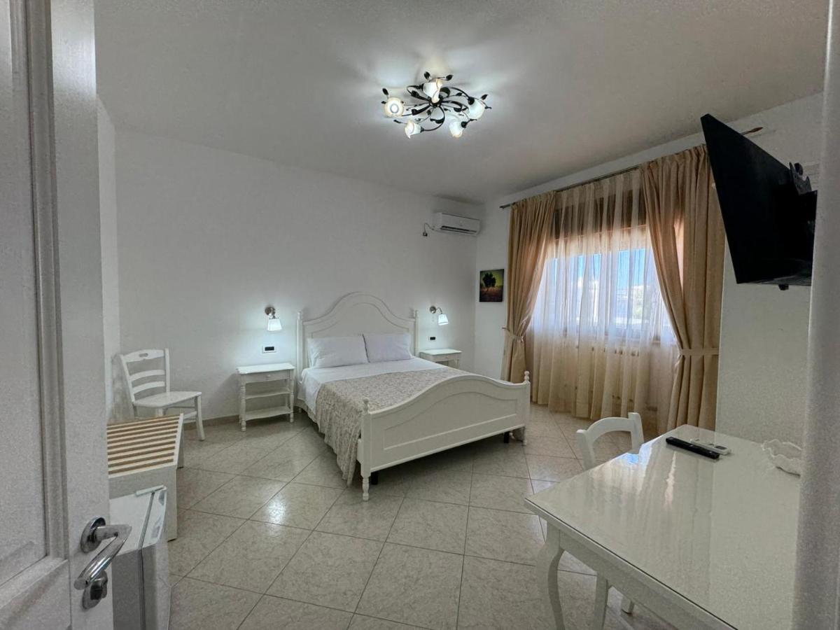 White Room Salento Bed and Breakfast - Housity