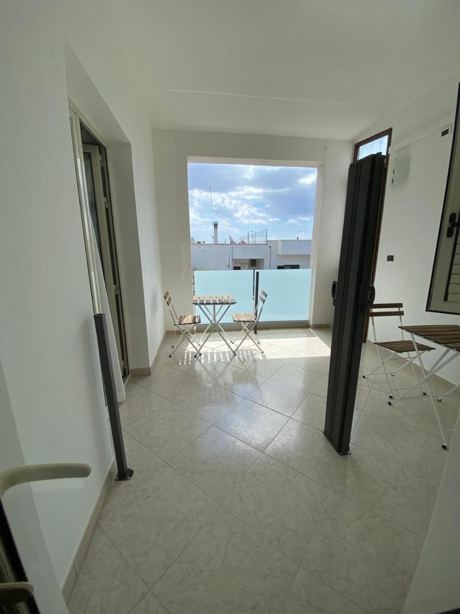 White Room Salento Bed and Breakfast - Housity