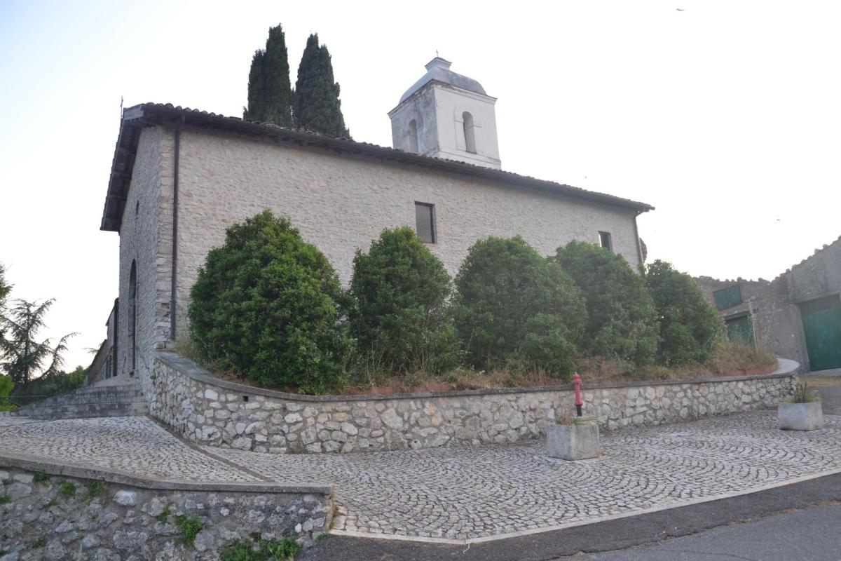 Un passo dalla vetta - Housity