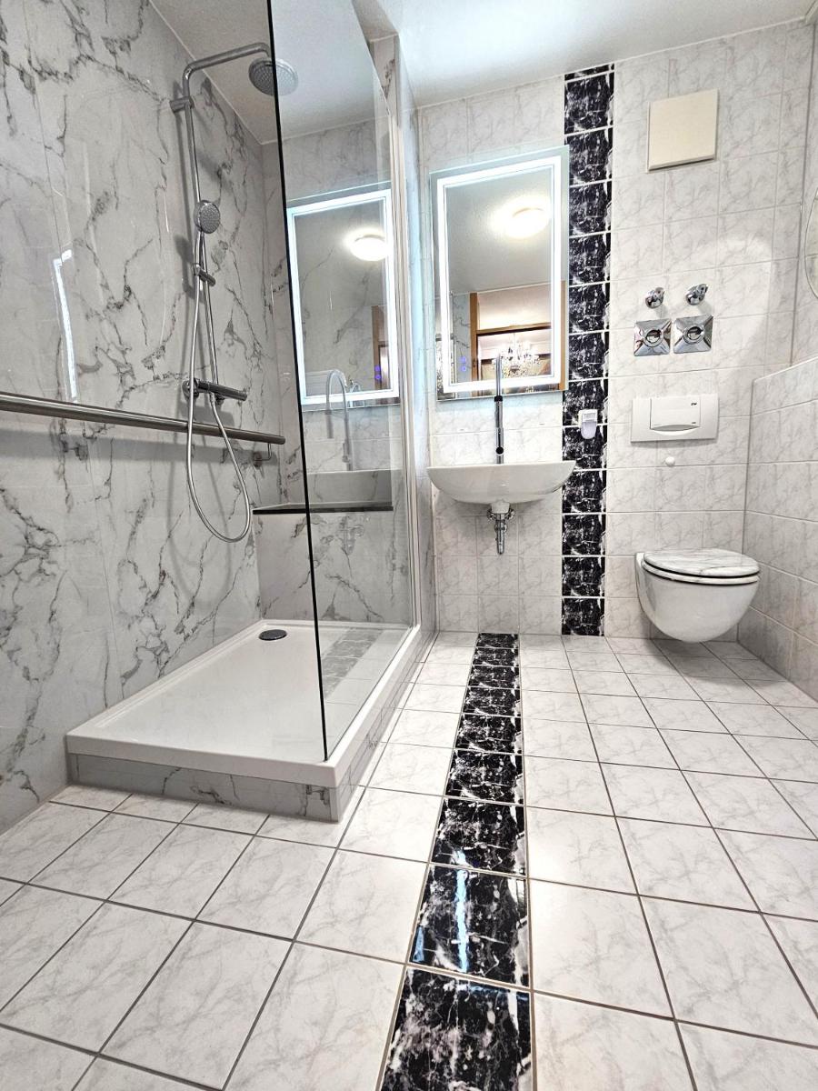 Zimmer Hohbuch mit Achalmblick - Housity