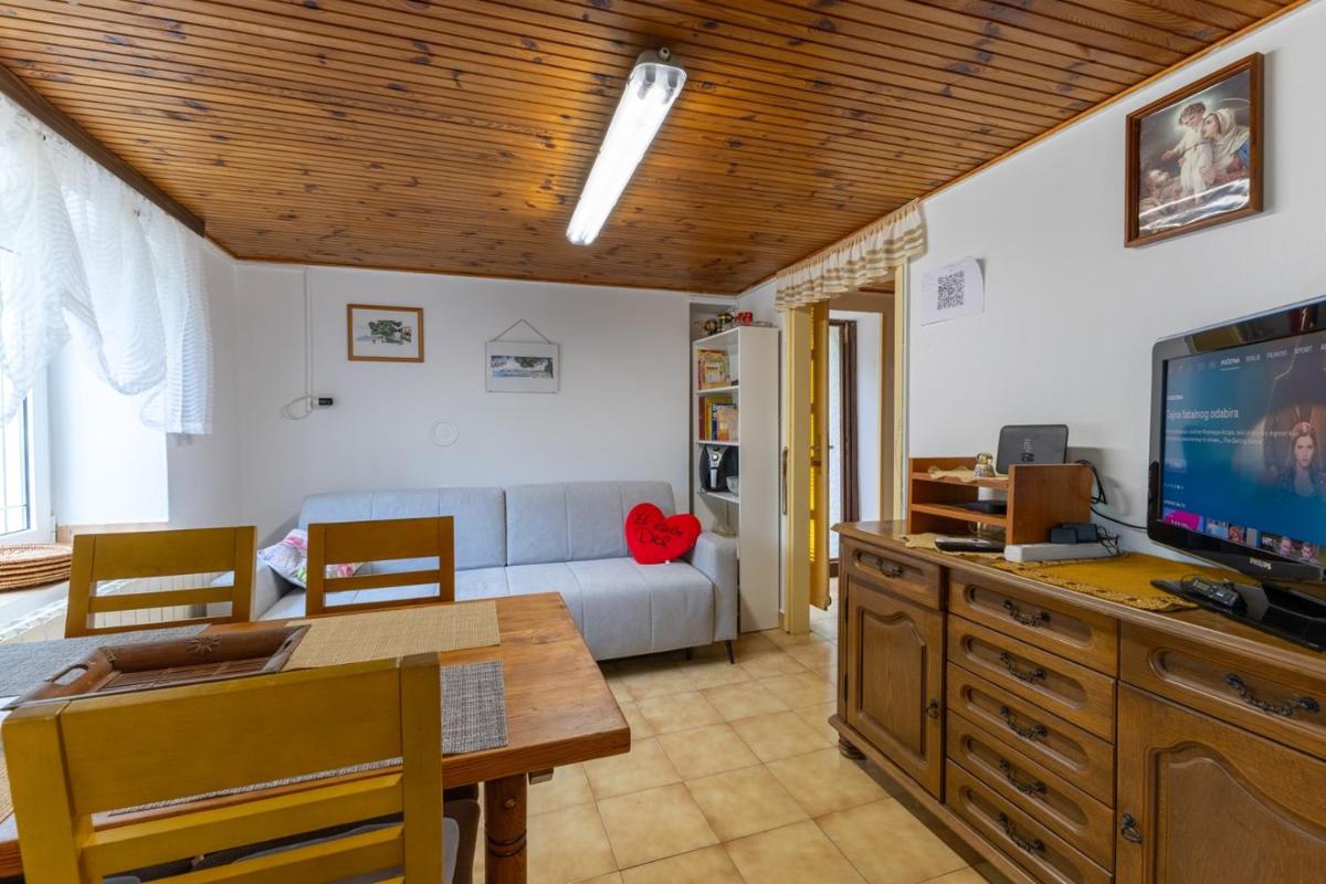 Holiday House Manuel in Tar - Housity