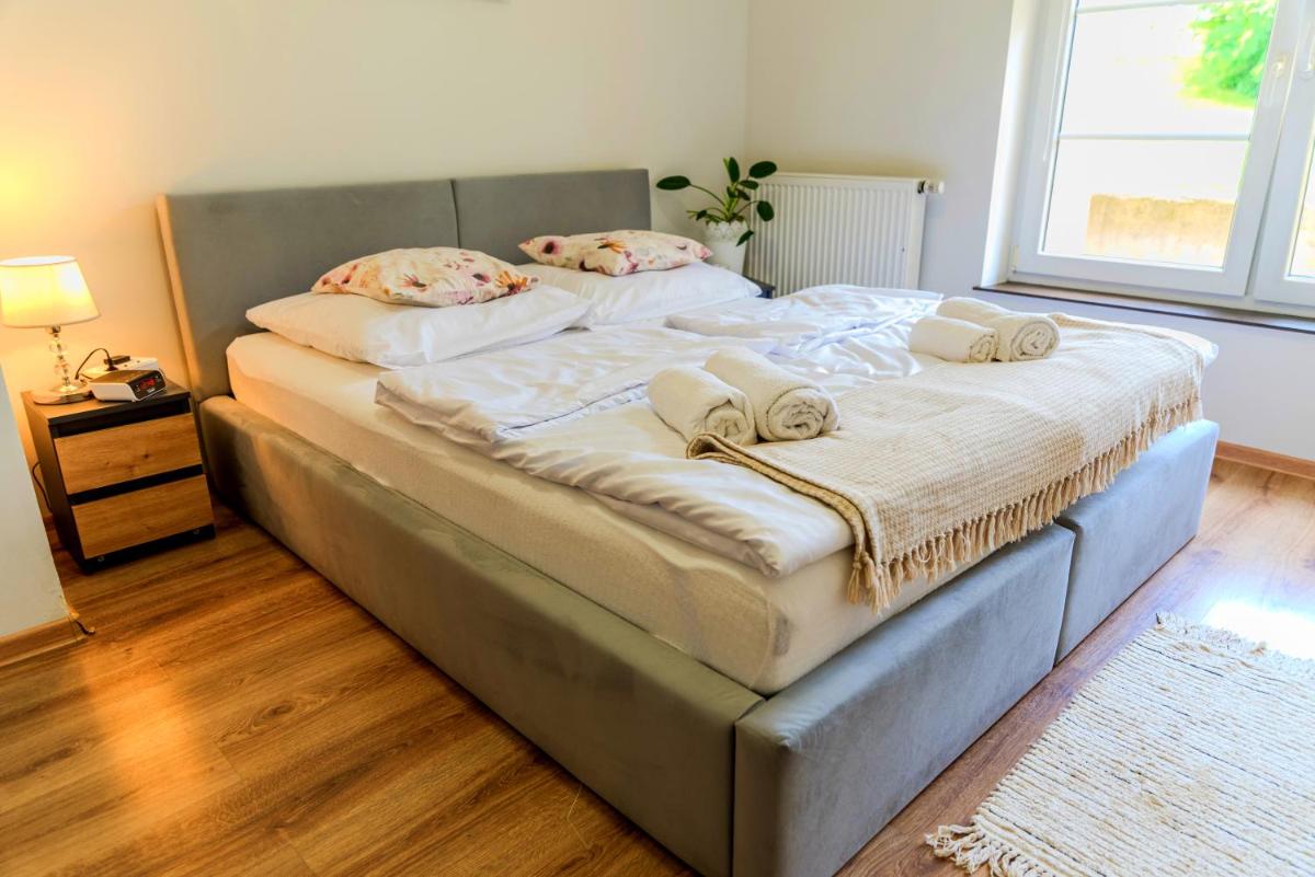 Apartament na Okrężnej - Housity