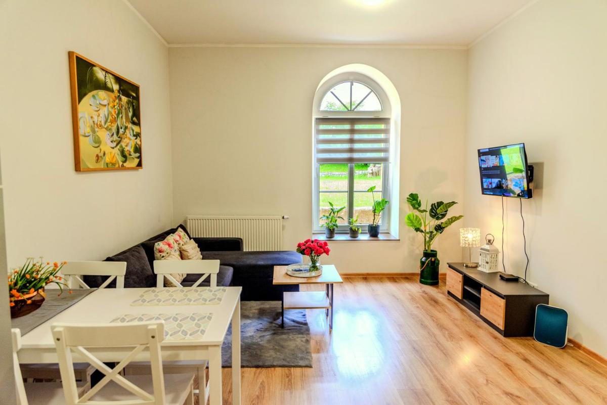 Apartament na Okrężnej - Housity