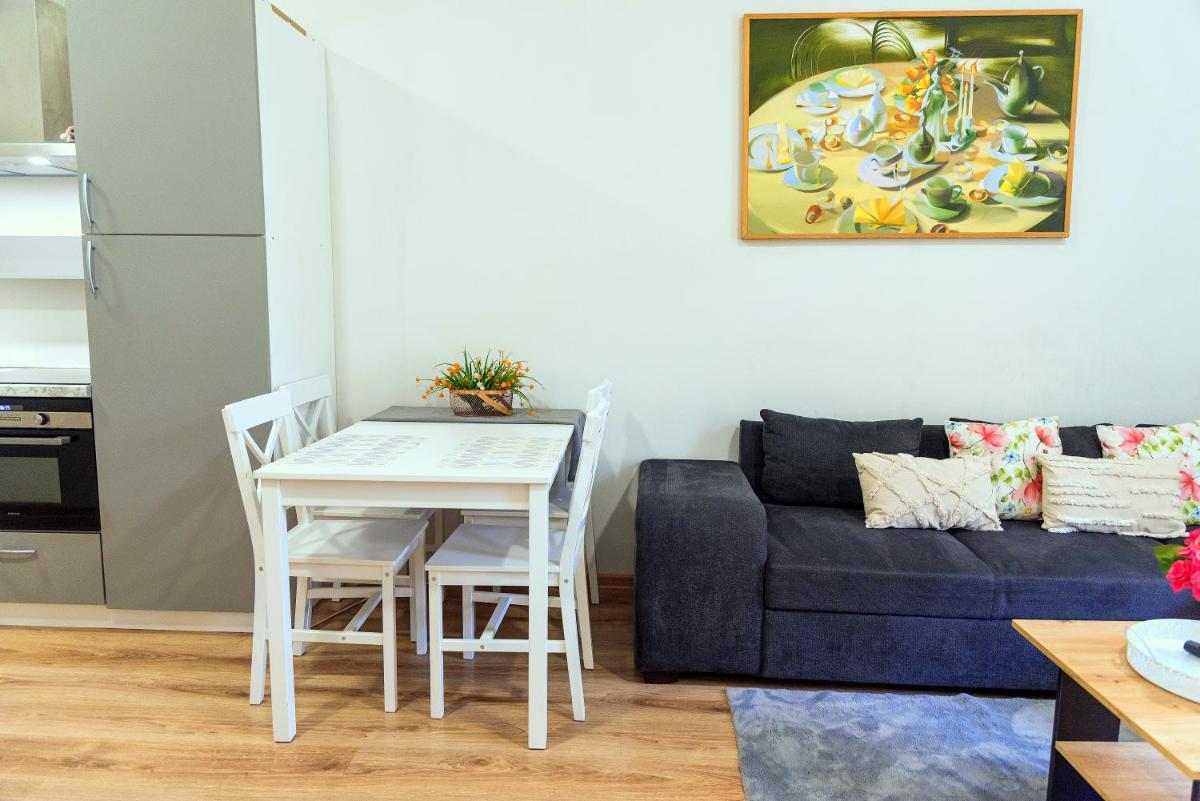 Apartament na Okrężnej - Housity
