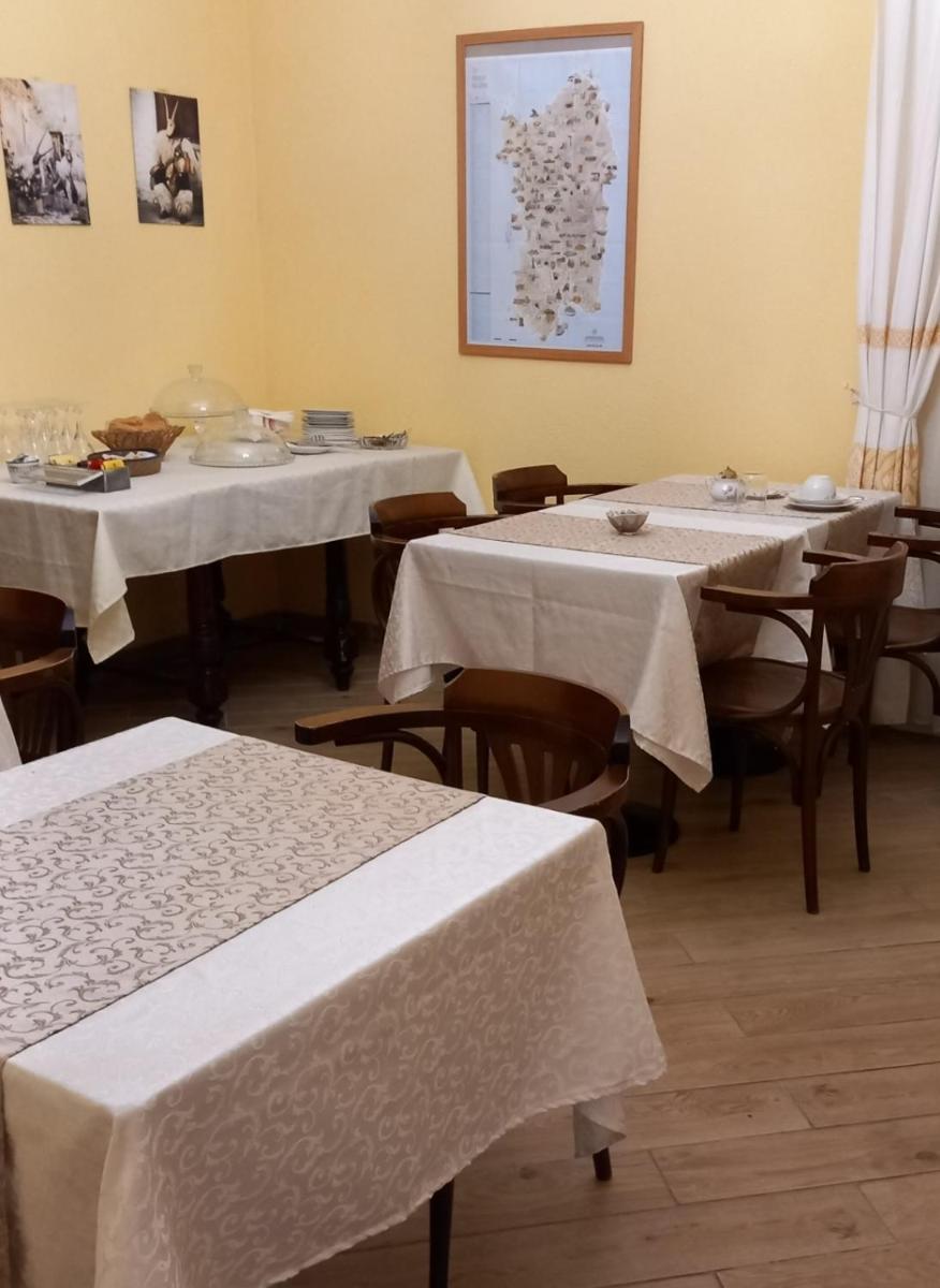 Sa Rosa e su Trapperi - Housity