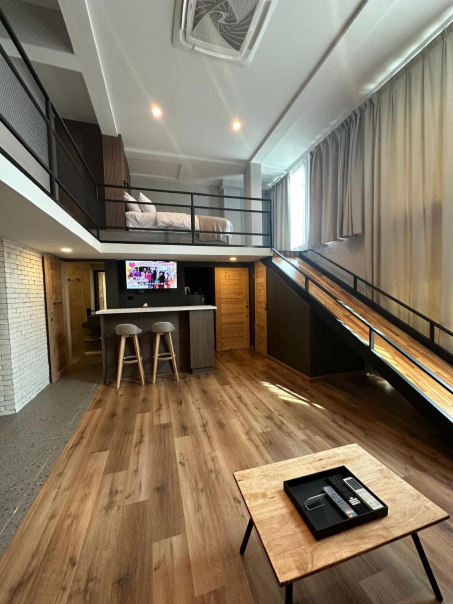 Thai Loft 泰閣 - Housity