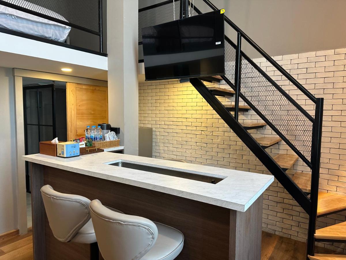 Thai Loft 泰閣 - Housity