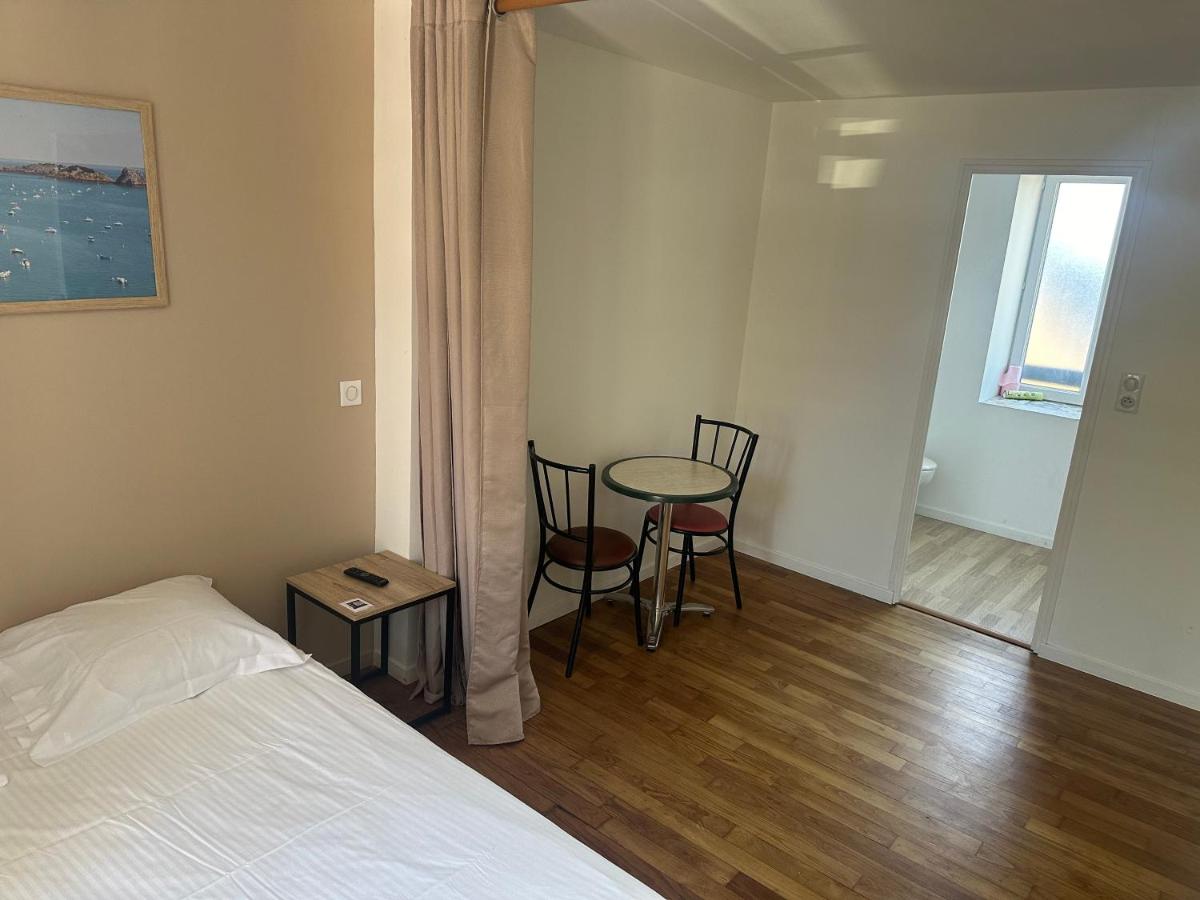 CHAMBRES / BEDROOM - Housity
